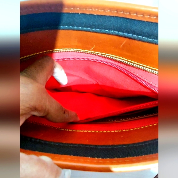 DOONEY & BOURKE TOTE - Picture 6 of 14